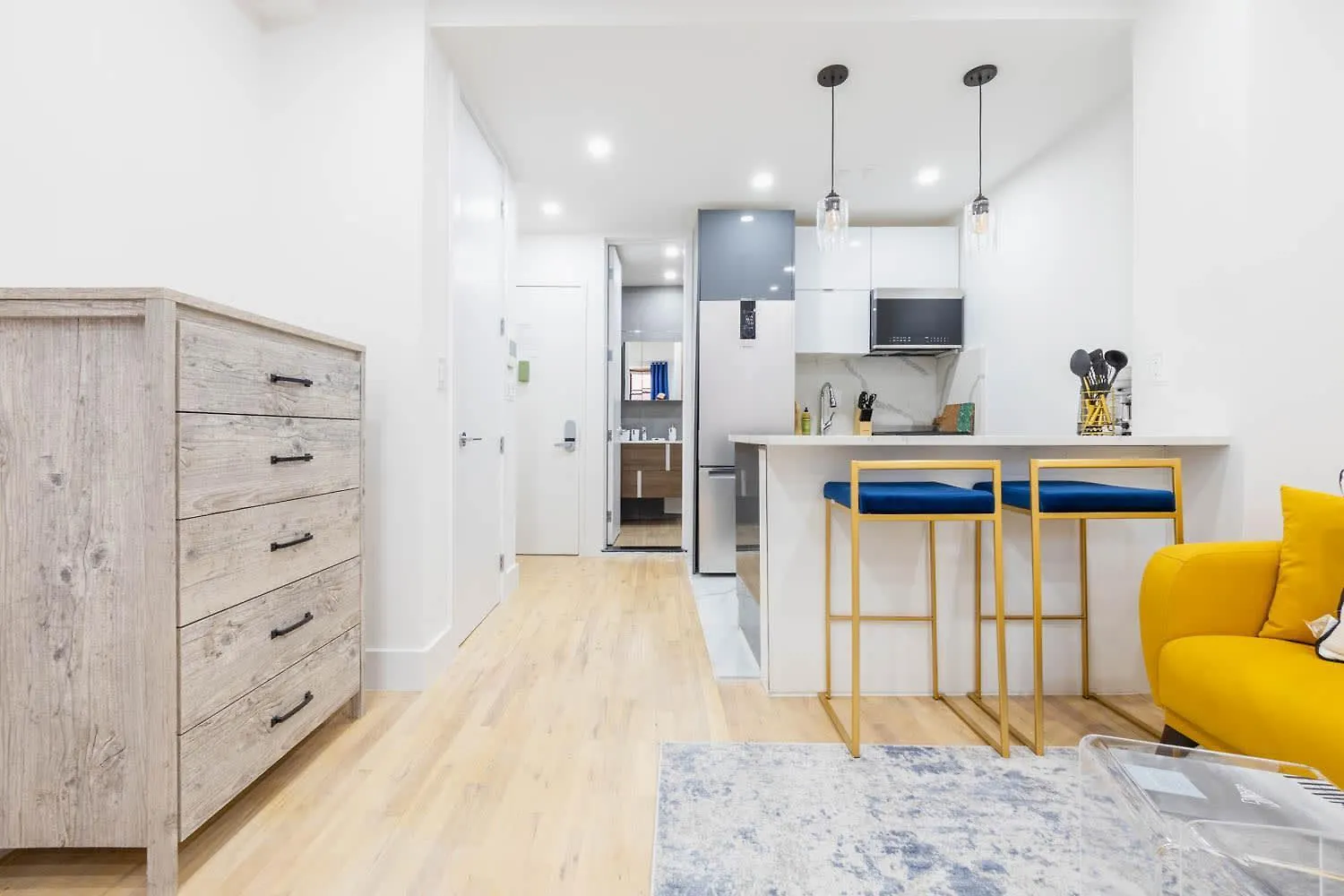 1597-13 I Brand New Studio Prime Upper East W&D New York
