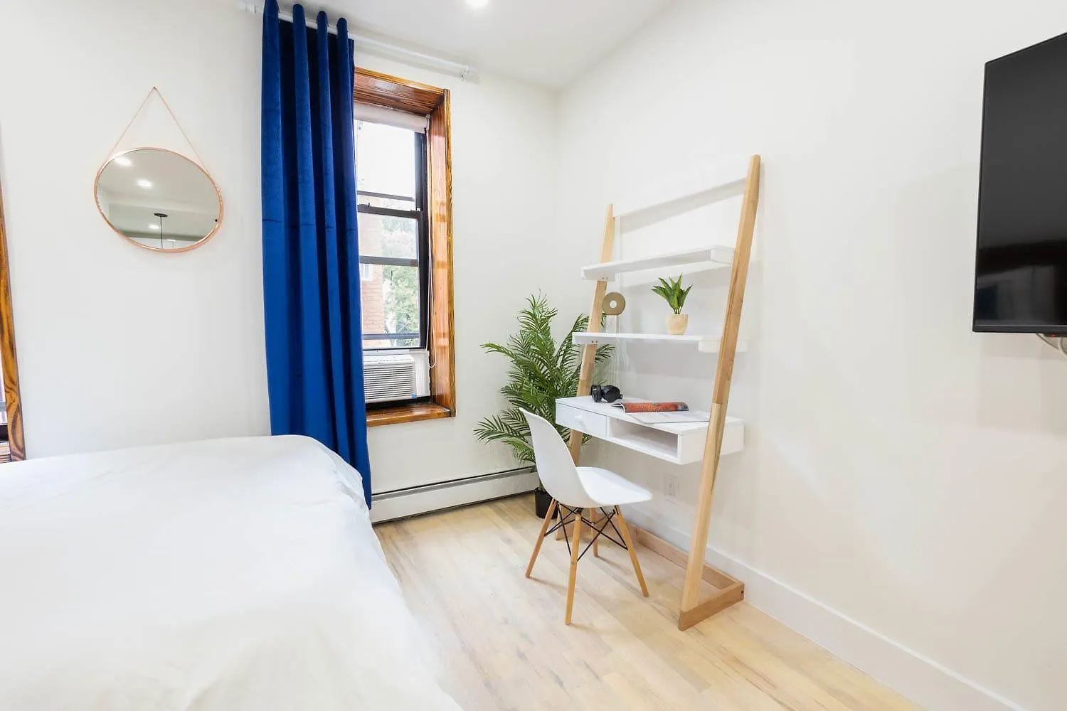 1597-13 I Brand New Studio Prime Upper East W&D New York
