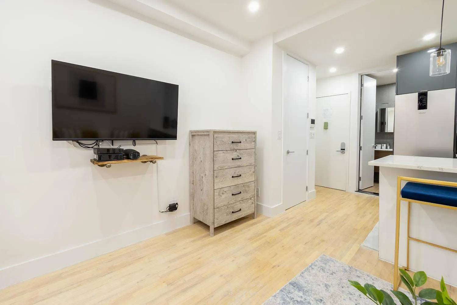 Apartment 1597-13 I Brand New Studio Prime Upper East W&D New York